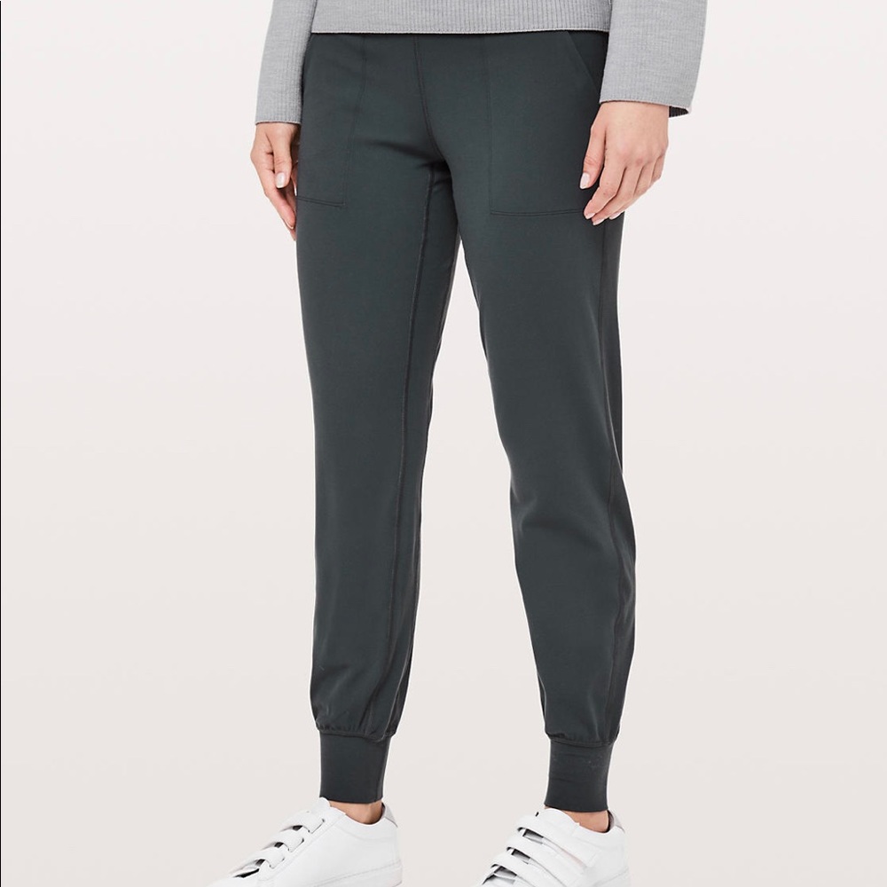 Lululemon Align Jogger 28” Size 6 in Melanite